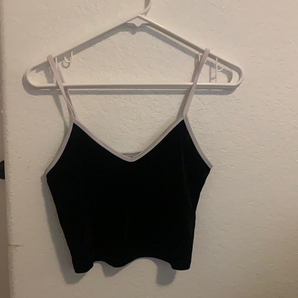 Cute Black Crop Top With White Outline